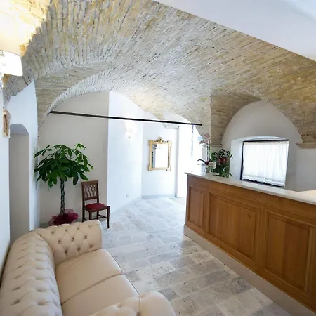 Palazzo Dei Mercanti - Dimora & 4*