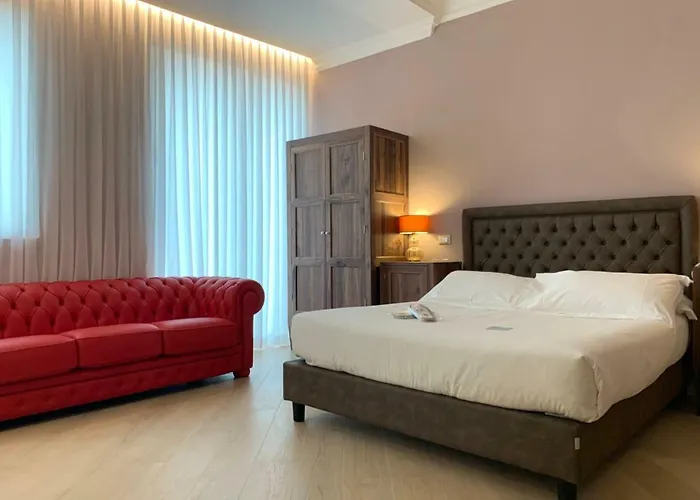 Palazzo Dei Mercanti - Dimora & Hotel 4*